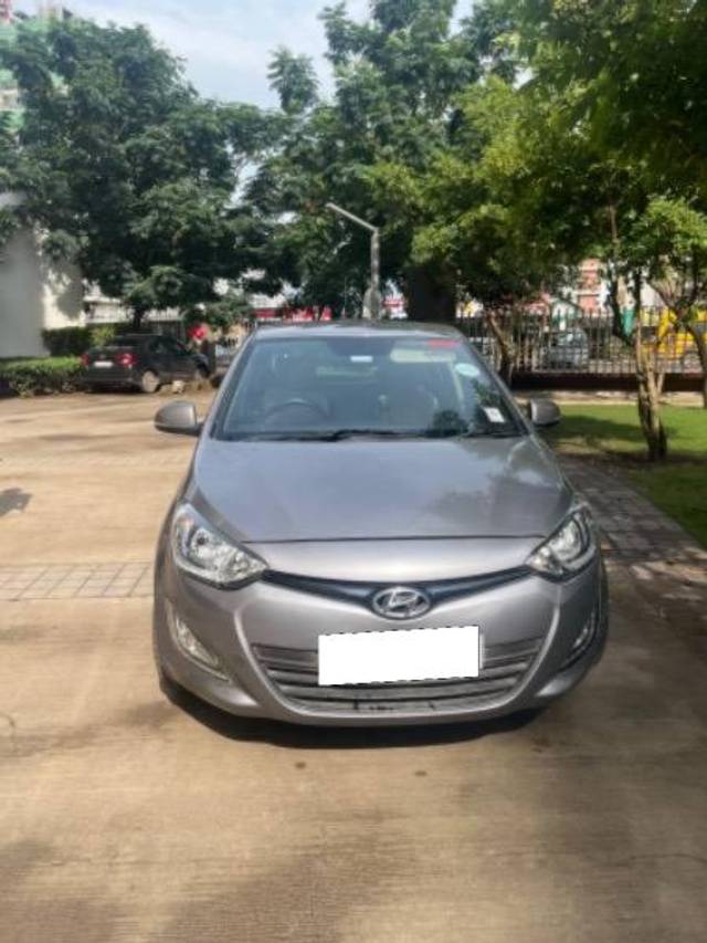 https://images10.gaadi.com/usedcar_image/4081361/original/processed_30a0d6a7-82ea-4cda-917f-2ef5737ad9d5.jpg?imwidth=6402