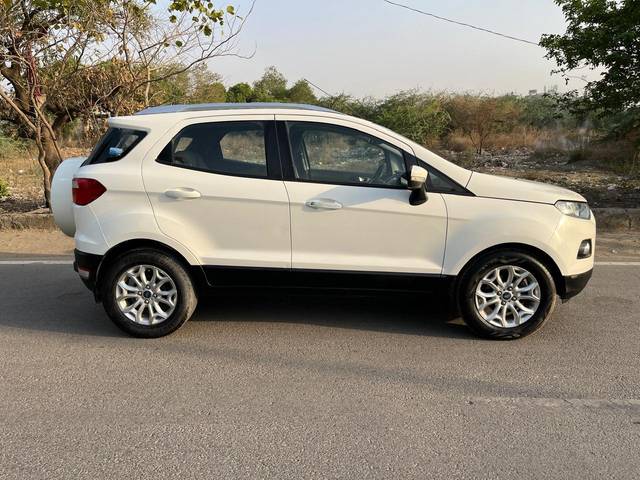 https://images10.gaadi.com/usedcar_image/4081541/original/processed_4b428e755c28fdf8e65c0e3eebe2a175.jpg?imwidth=6401