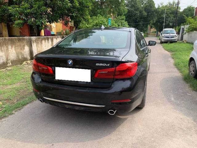 https://images10.gaadi.com/usedcar_image/4081935/original/processed_daf86cf8-9da6-4e8e-a2db-e3ba8780a693.jpg?imwidth=6401