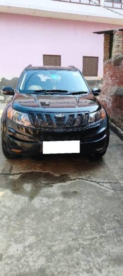 Mahindra XUV500 W6 2WD