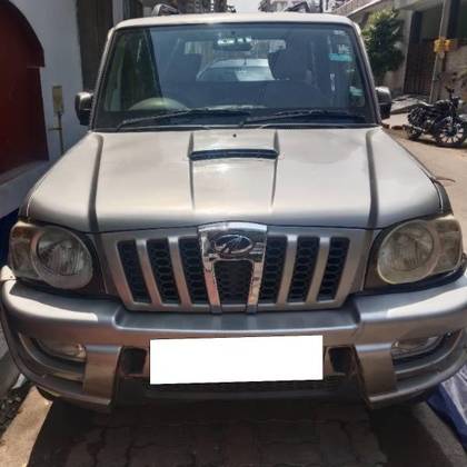 Mahindra Scorpio SLE 7S BSIV