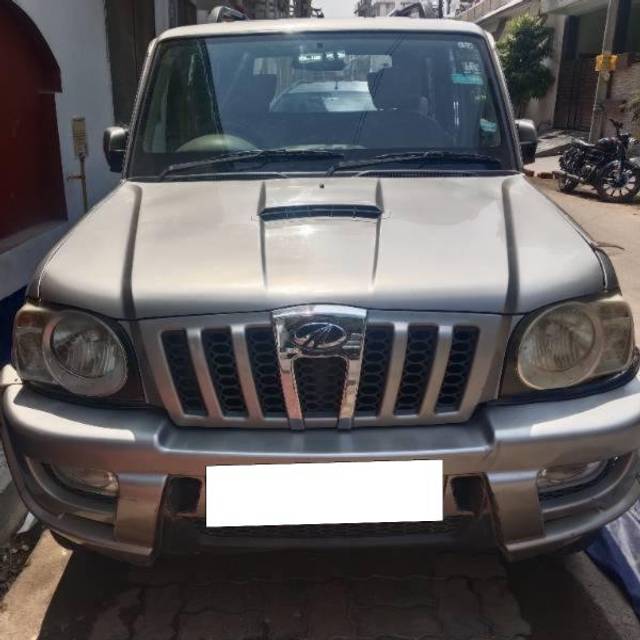 https://images10.gaadi.com/usedcar_image/4082457/original/processed_77fe52a5-0b3d-4c6d-9ee8-c7ba8f33891d.jpeg?imwidth=6400