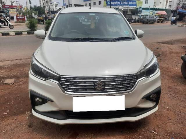 https://images10.gaadi.com/usedcar_image/4082464/original/processed_4b46f712-417c-4822-b239-ef8ecbd1f791.jpg?imwidth=6401