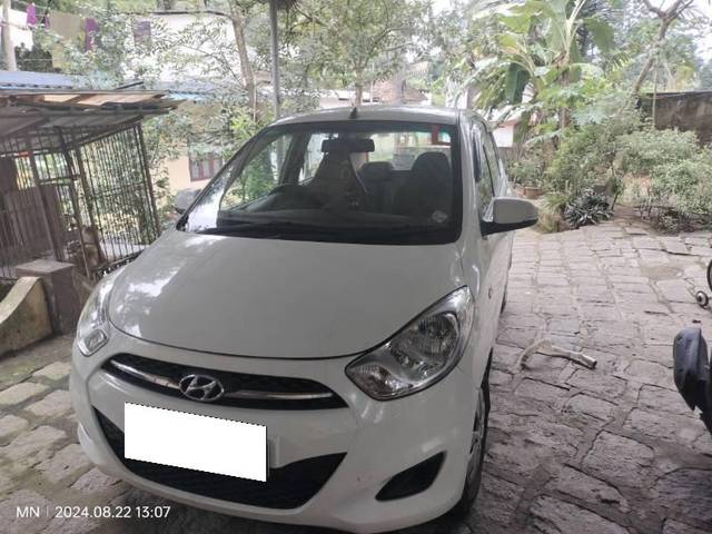 https://images10.gaadi.com/usedcar_image/4082522/original/processed_62203d7c-b068-41ad-8c68-e69ad731ff99.jpg?imwidth=6400