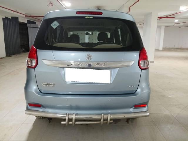 https://images10.gaadi.com/usedcar_image/4082558/original/processed_033b38dbf0e8c91dd61d3029b6679651.jpg?imwidth=6402