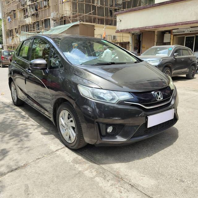 https://images10.gaadi.com/usedcar_image/4082611/original/processed_0f988e7461e3273136ddbe6f6752dec4.jpg?imwidth=6400