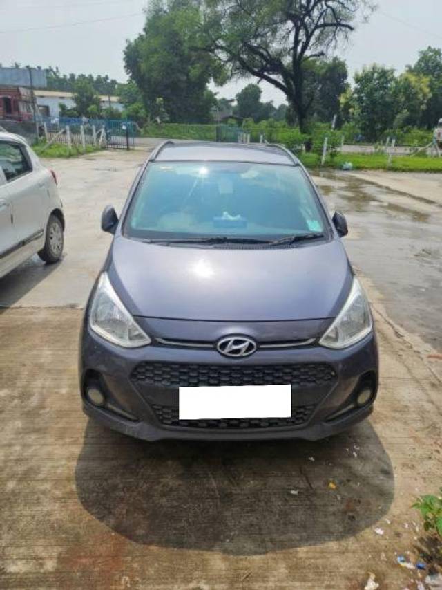 https://images10.gaadi.com/usedcar_image/4082740/original/processed_219a2a0c-e58f-42cf-abbc-9c7095977dab.jpeg?imwidth=6400