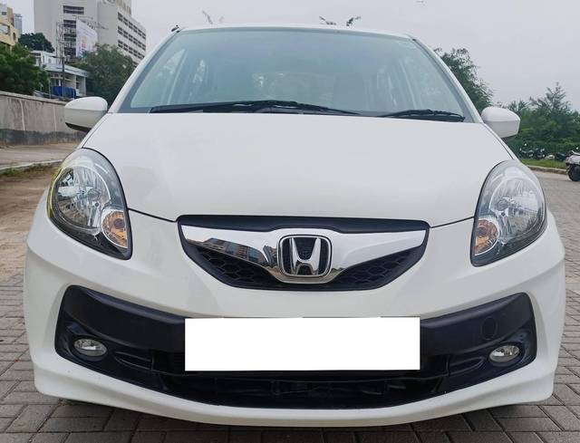 https://images10.gaadi.com/usedcar_image/4082881/original/processed_dfeea250ac8396ddfd5bc926afe49063.jpg?imwidth=6402