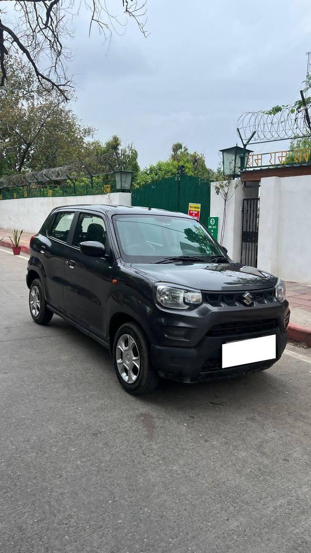 https://images10.gaadi.com/usedcar_image/4083020/original/processed_1fbadc4af1e01d242e447add416dce39.jpg?imwidth=6400