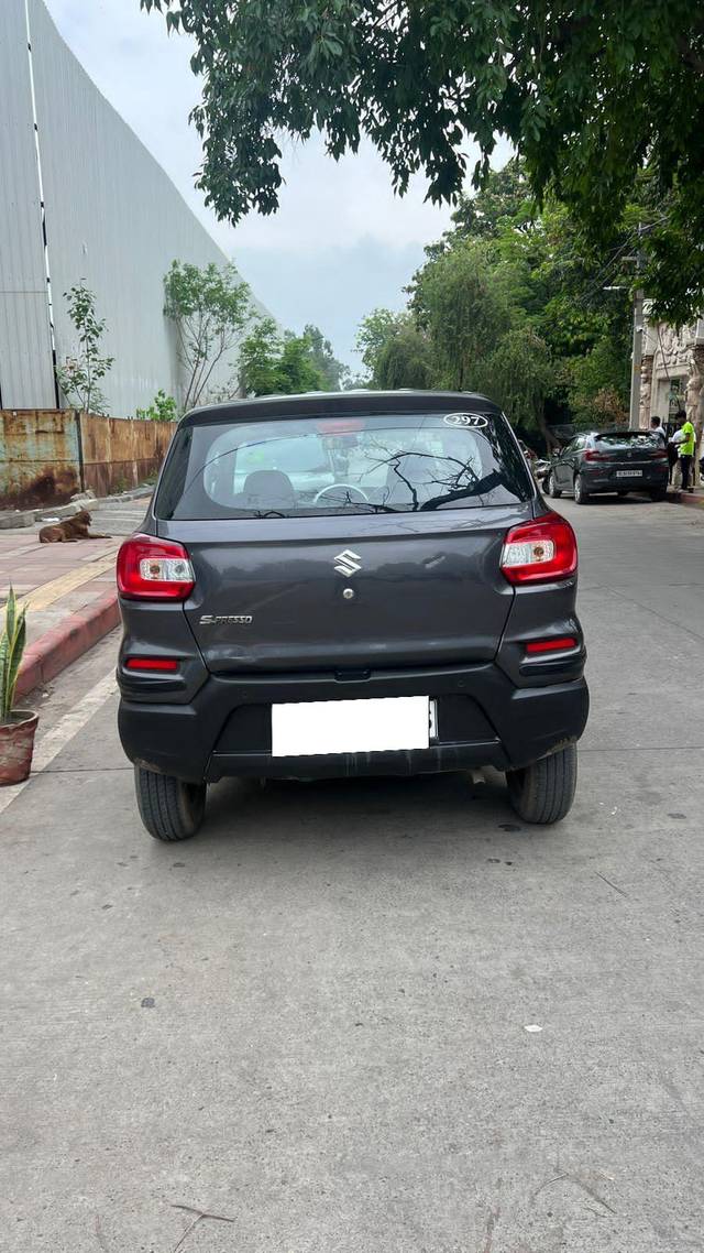 https://images10.gaadi.com/usedcar_image/4083020/original/processed_2d846e46ea3b20f3b819c8b5978eddba.jpg?imwidth=6401