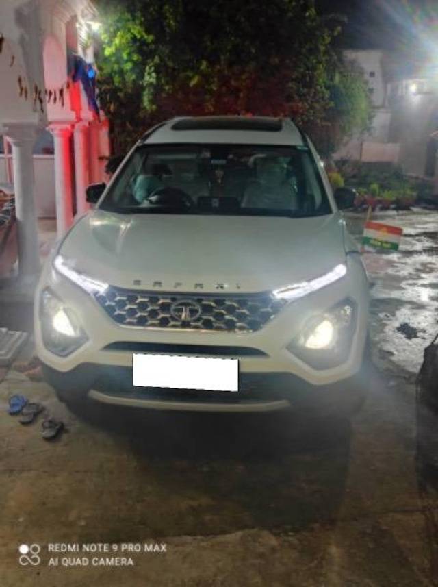 https://images10.gaadi.com/usedcar_image/4083054/original/processed_5a660249-bb1b-4b41-8134-1fc78368c6d3.jpg?imwidth=6400