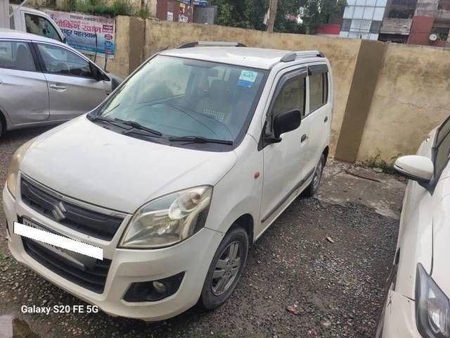 https://images10.gaadi.com/usedcar_image/4083411/original/processed_5bdf9a1a-9657-4c8d-a86a-e387c43208bb.jpeg?imwidth=6400