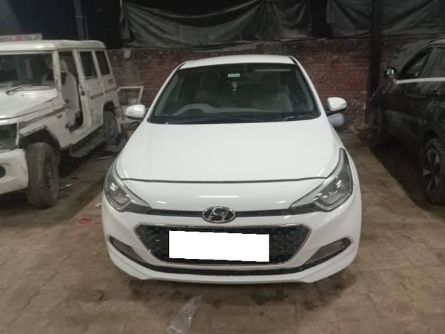 https://images10.gaadi.com/usedcar_image/4083645/original/processed_2df9eb67-ef7e-4f80-8bea-e357a260516a.jpg?imwidth=6401