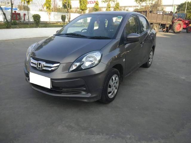 https://images10.gaadi.com/usedcar_image/4083695/original/processed_12d3428a-80a3-4955-9fca-e639030bac16.jpg?imwidth=6400