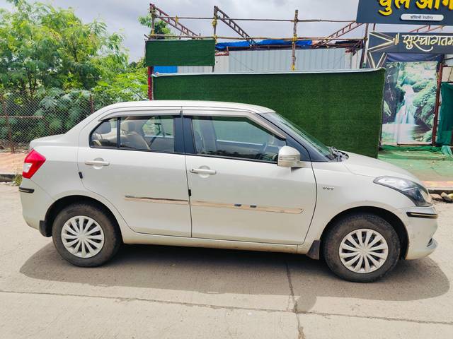 https://images10.gaadi.com/usedcar_image/4083899/original/processed_e20499ecab017ed82761cd85dab7fa20.jpg?imwidth=6401