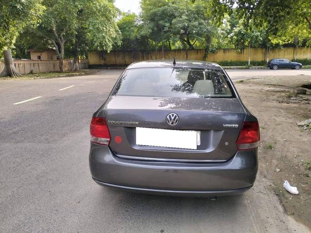 https://images10.gaadi.com/usedcar_image/4083939/original/processed_5763a09d6e848d7a2515f2eb465306b8.jpg?imwidth=6402