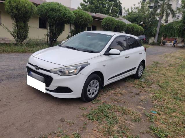 https://images10.gaadi.com/usedcar_image/4083996/original/processed_82a9a8b5cab3dcc09ad84f539eb9400e.jpg?imwidth=6400