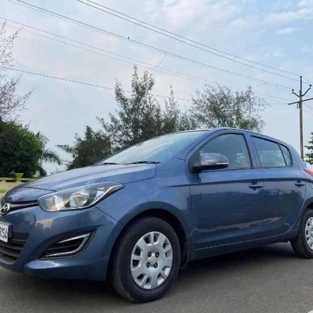 https://images10.gaadi.com/usedcar_image/4084002/original/processed_d34b77a6d6dec0e37015a7cc1f6b38d8.jpg?imwidth=6400