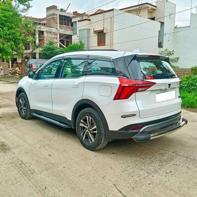 https://images10.gaadi.com/usedcar_image/4084109/original/processed_3f54d82e24c0e8190d5d7c4dff7d94b5.jpg?imwidth=6402