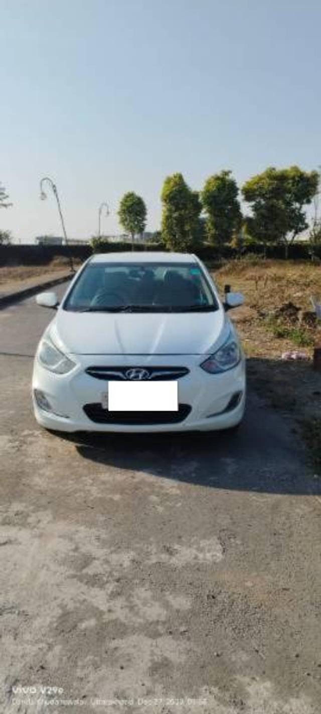 https://images10.gaadi.com/usedcar_image/4084125/original/processed_82bae510-afc6-47ae-89ba-8b2b11c77702.jpg?imwidth=6400