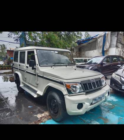 Mahindra Bolero SLE BSIII