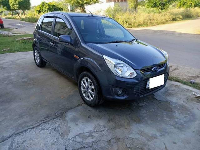 https://images10.gaadi.com/usedcar_image/4085384/original/processed_b038b186-08ec-4956-9312-1f97bf1a963d.jpg?imwidth=6400