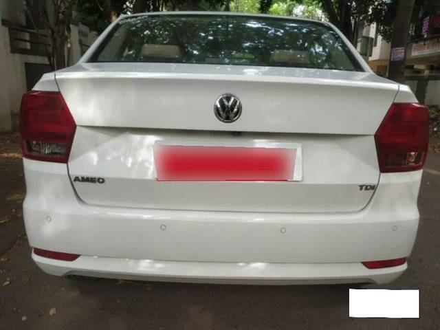 https://images10.gaadi.com/usedcar_image/4086540/original/processed_45212503ba081606643106f304cb6275.jpg?imwidth=6402