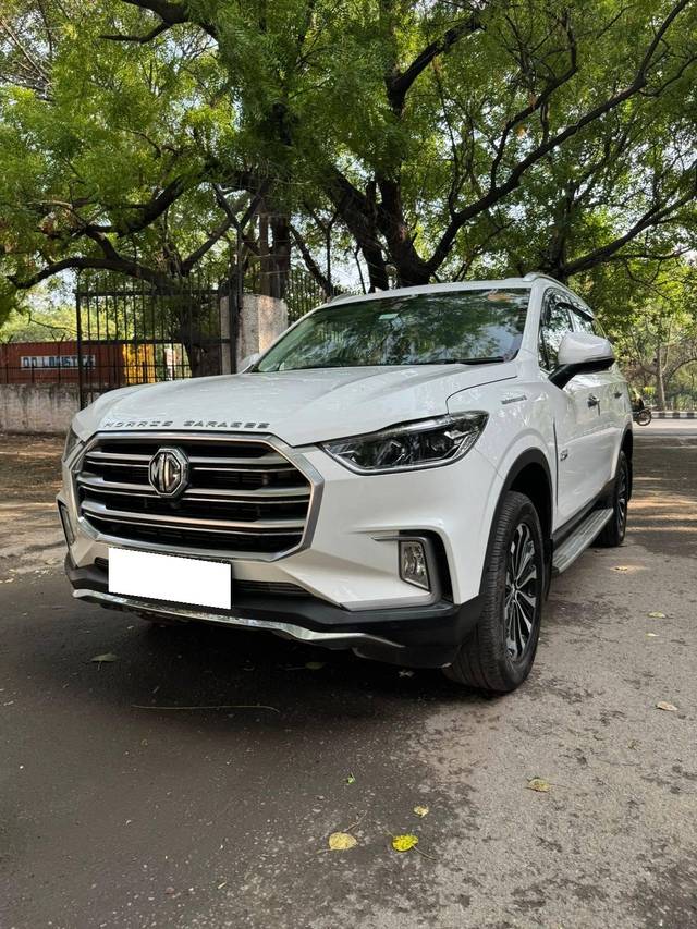 https://images10.gaadi.com/usedcar_image/4086674/original/processed_634492e11b73d7952a392e9c3c82d441.jpeg?imwidth=6402