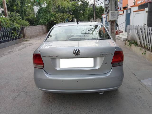 https://images10.gaadi.com/usedcar_image/4086693/original/processed_c70b2aa6fc36deffa605d635997d628e.jpg?imwidth=6401