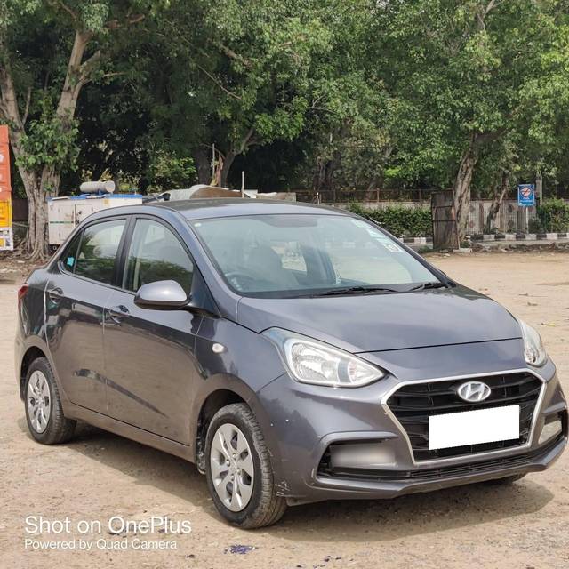 https://images10.gaadi.com/usedcar_image/4086698/original/processed_e02d8d6923dd8839da93f11213cd6a37.jpg?imwidth=6400