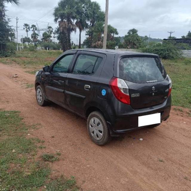 https://images10.gaadi.com/usedcar_image/4087263/original/processed_1e20401f-abce-4068-99a3-160348858a33.jpg?imwidth=6402