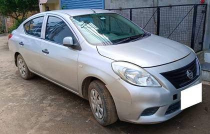 Nissan Sunny XE