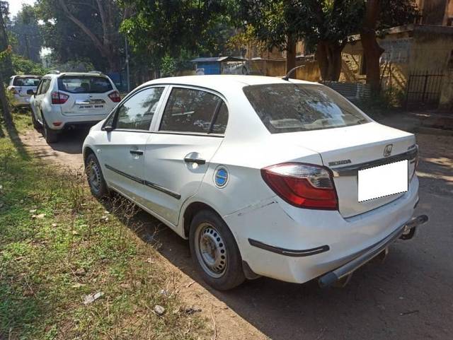 https://images10.gaadi.com/usedcar_image/4087378/original/processed_eb836a87-d14f-402c-a8bf-e652edc21752.jpg?imwidth=6401