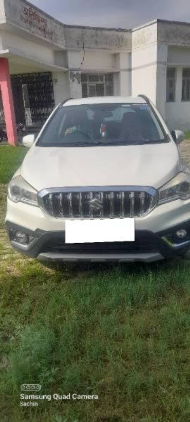 https://images10.gaadi.com/usedcar_image/4087595/original/processed_831ee79c-d8d6-4b44-a839-372d49511f7f.jpg?imwidth=6400