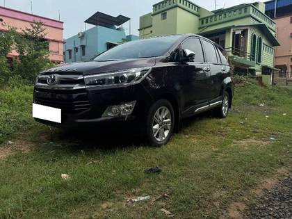 Toyota Innova Crysta 2.4 ZX MT BSIV