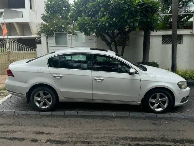 https://images10.gaadi.com/usedcar_image/4087701/original/processed_4125c189-1c07-495f-98ea-c7869579cfcc.jpeg?imwidth=6401