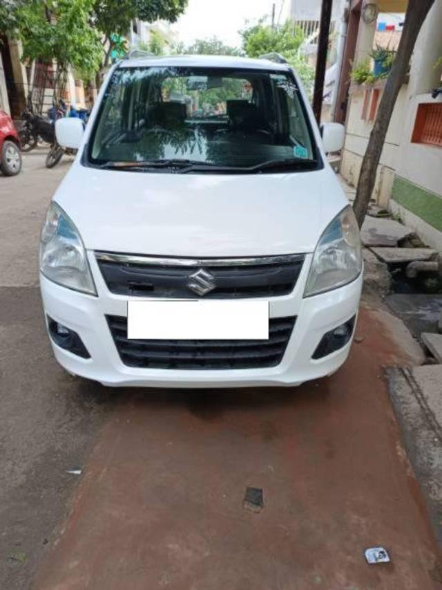 https://images10.gaadi.com/usedcar_image/4088090/original/processed_3f38b31c-0a90-42d8-bb39-5a61de1676ca.jpg?imwidth=6402