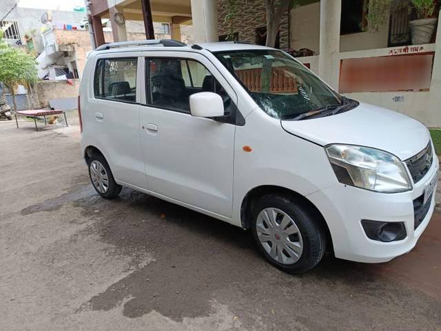 https://images10.gaadi.com/usedcar_image/4088090/original/processed_722647e4-73a8-4b90-816d-3dd12a9f917b.jpg?imwidth=6400