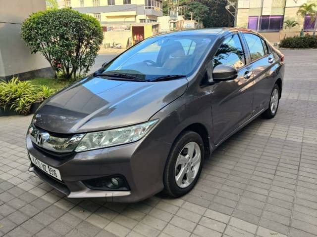 https://images10.gaadi.com/usedcar_image/4088222/original/7c9fa06739c28a5d0822f580a5b58d02.jpg?imwidth=6402