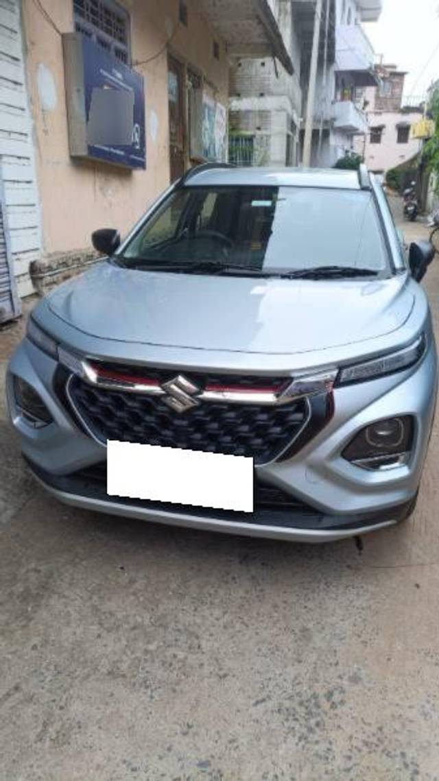 https://images10.gaadi.com/usedcar_image/4088257/original/processed_c86b6709-f321-4b93-8cb5-a4e1f1b94bba.jpg?imwidth=6400