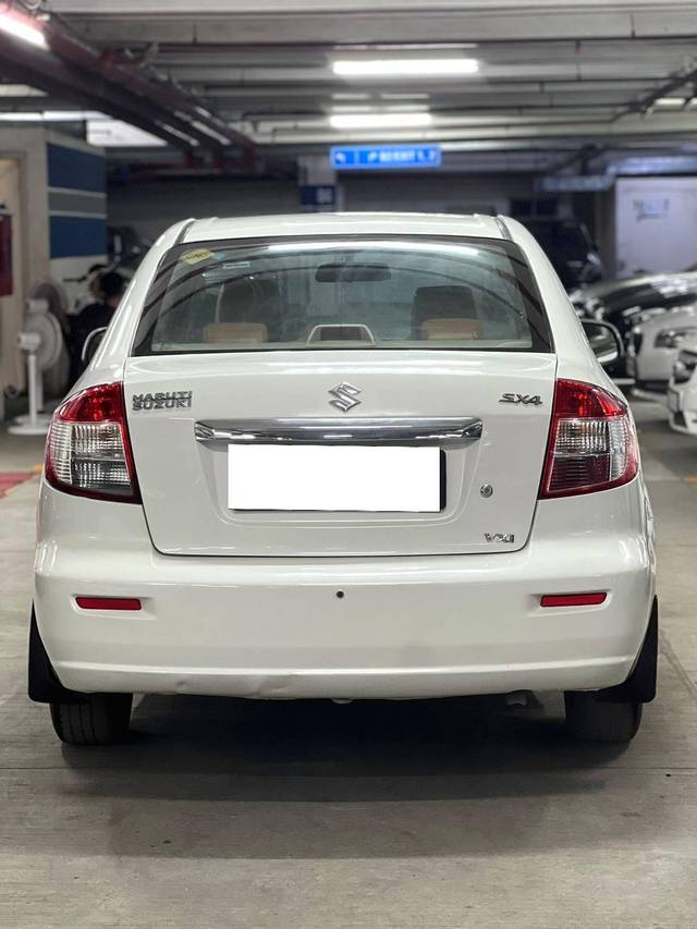 https://images10.gaadi.com/usedcar_image/4088390/original/processed_9e76852bb167683ef2d6701a8f351166.jpg?imwidth=6401