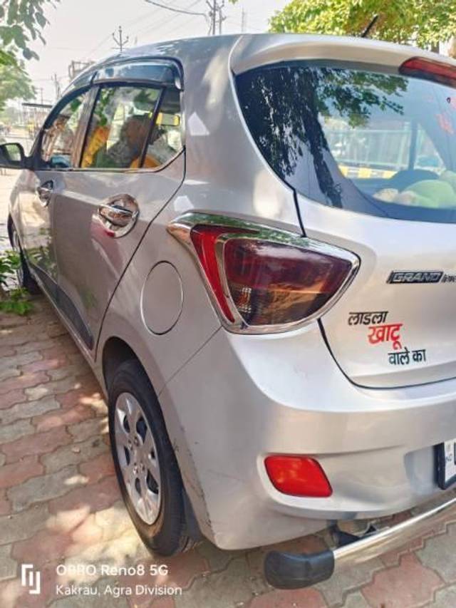 https://images10.gaadi.com/usedcar_image/4088437/original/processed_3760985d-e28f-4fe8-a009-3163db27178f.jpg?imwidth=6401