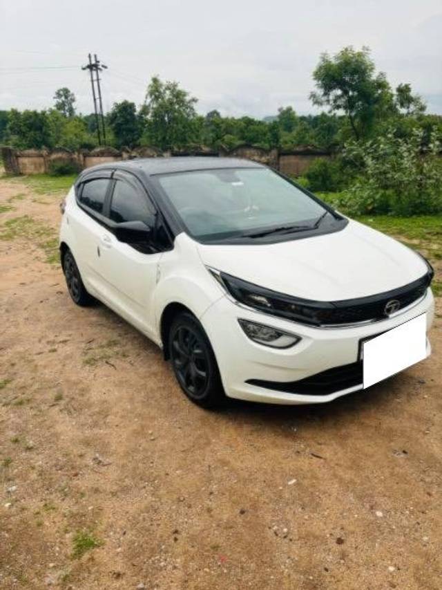 https://images10.gaadi.com/usedcar_image/4088444/original/processed_18103b03-98b3-4de8-a71e-b516c389cf27.jpg?imwidth=6400