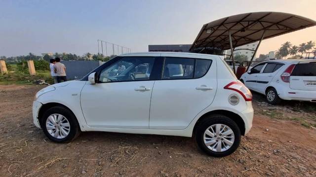 https://images10.gaadi.com/usedcar_image/4088460/original/processed_2d5b6da5-d612-40ac-93ce-50ba3aeab6d2.jpg?imwidth=6402