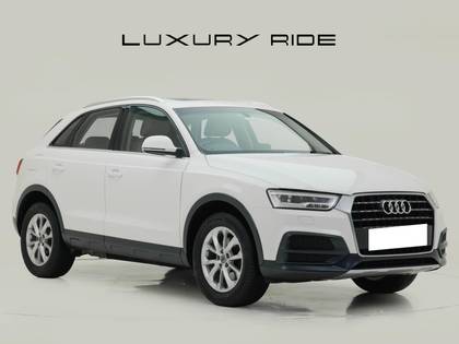 Audi Q3 30 TFSI Premium FWD