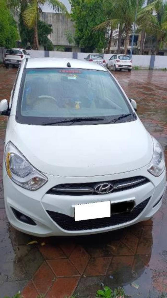 https://images10.gaadi.com/usedcar_image/4088880/original/processed_d6c192fc-3ee9-44ab-b894-6f0ee25c04a7.jpg?imwidth=6400