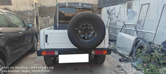 https://images10.gaadi.com/usedcar_image/4088912/original/processed_ad85a743-3e09-426b-a225-5cfe88b75271.jpg?imwidth=6401