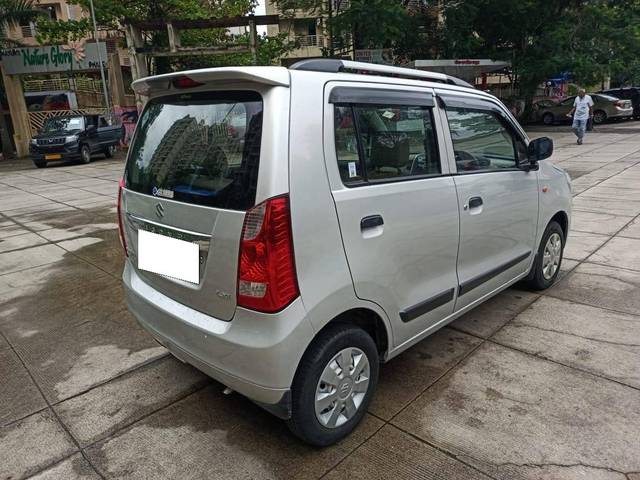 https://images10.gaadi.com/usedcar_image/4088935/original/processed_8c4be0aa9887e29185d0d515e486066f.jpg?imwidth=6402