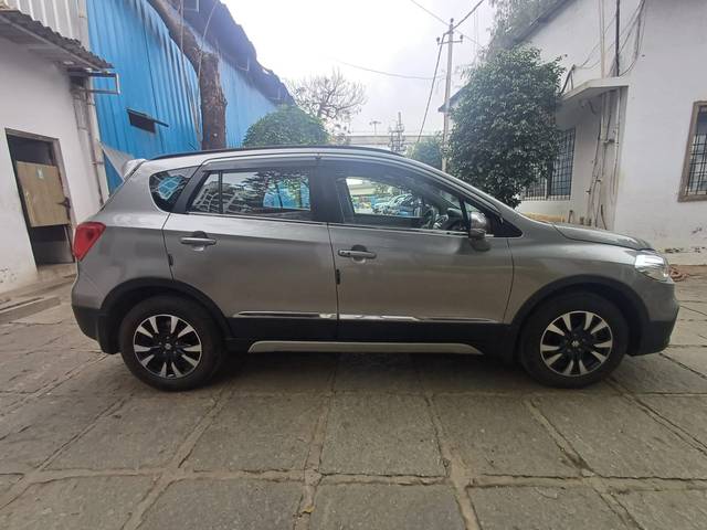 https://images10.gaadi.com/usedcar_image/4088959/original/97321ce7c95b14bf31b8068b0f8b8556.jpg?imwidth=6401