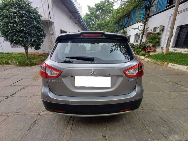 https://images10.gaadi.com/usedcar_image/4088959/original/processed_26a80765a3fb03bf9602c9dd30414d4c.jpg?imwidth=6402